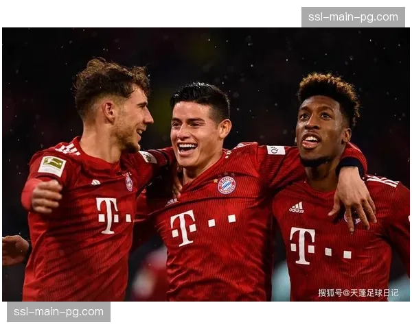 拜仁慕尼黑vs巴黎圣日耳曼，上半场补时阶段科曼伤退